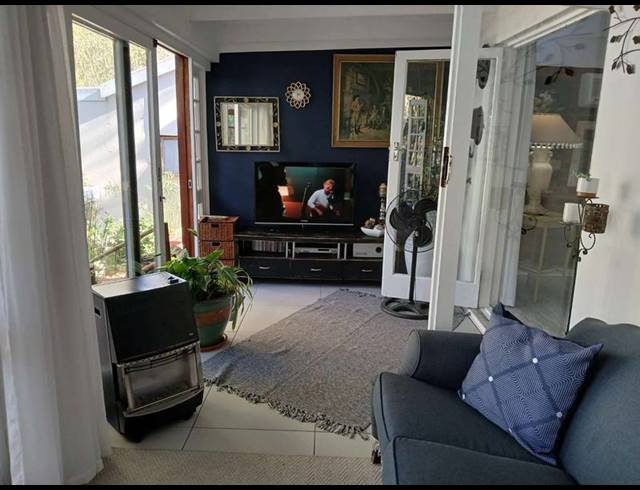 2 BEDROOM HOUSE FOR SALE IN STILBAAI EAST